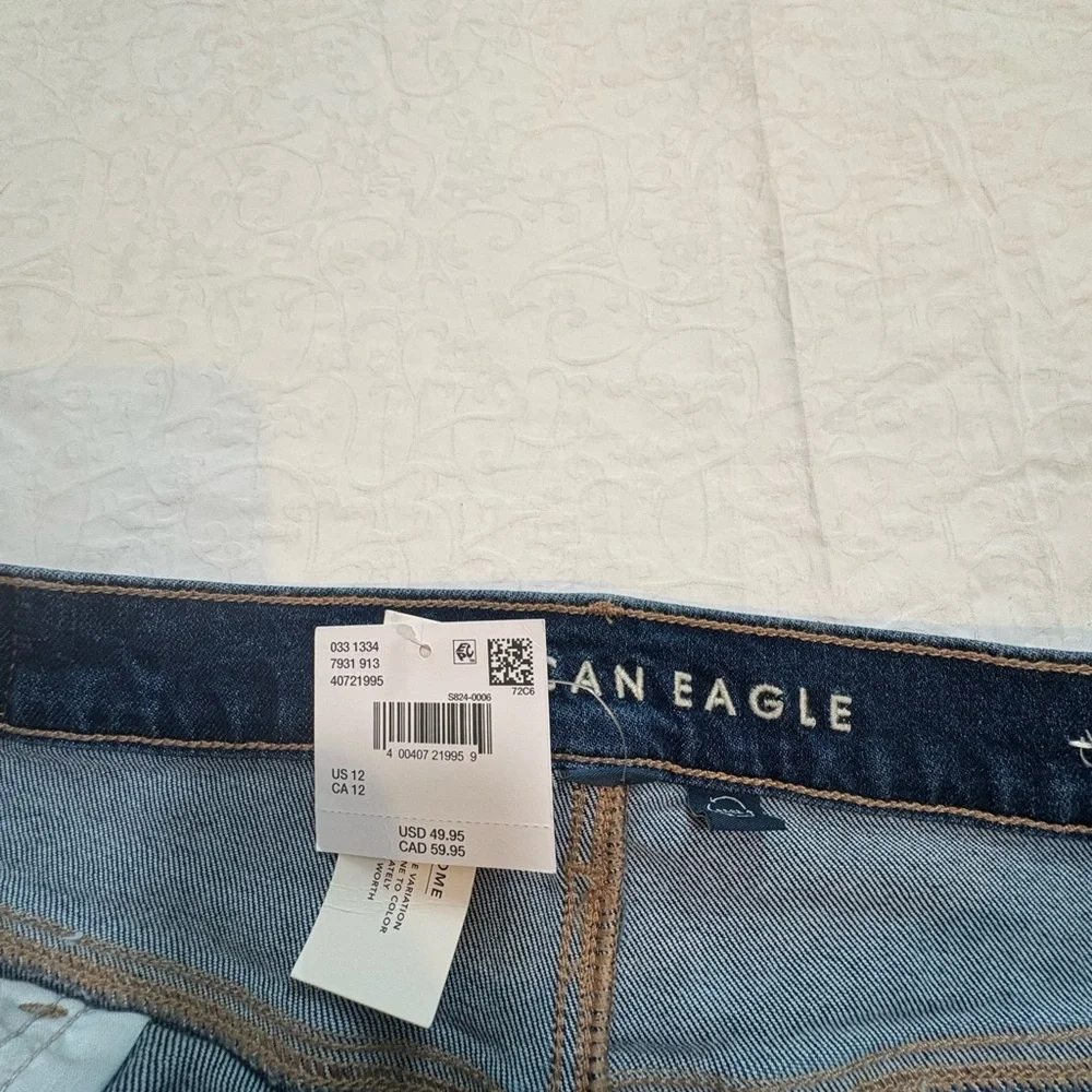 American Eagle Strigid Relaxed Denim Shorts Size 12/31 High Rise Frayed Hem J2Y - Picture 8 of 9